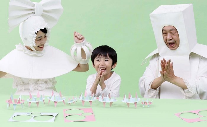 外に出て風と遊ぼう。「ぺぱぷんたす」は、かこさとしさんの「ころころぐるま」